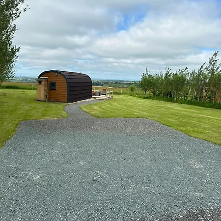 Three Peaks Pods Hotel Bentham Exterior photo
